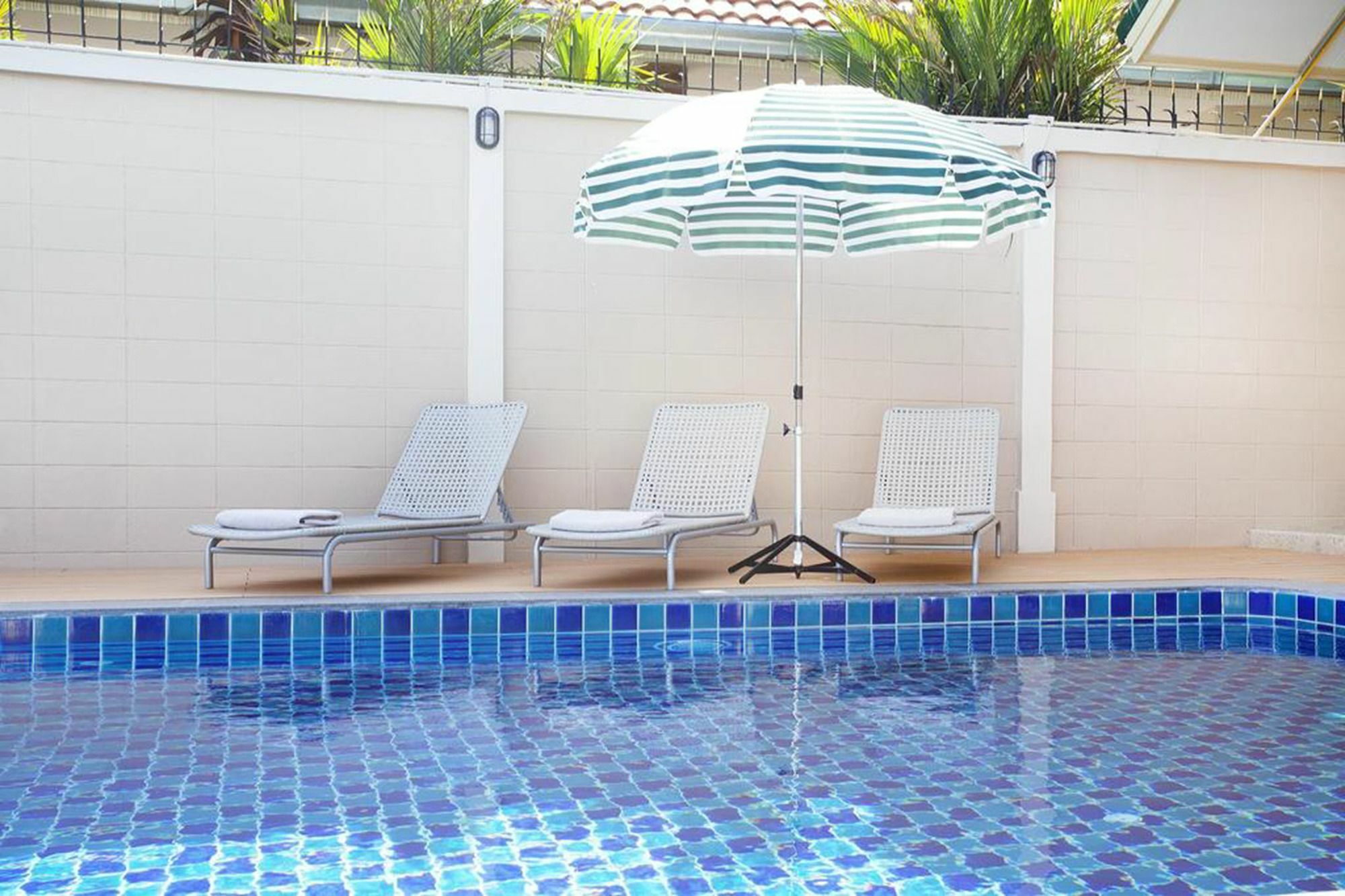 Pool Villa Tanzanite Near Walking Street Pattaja Kültér fotó